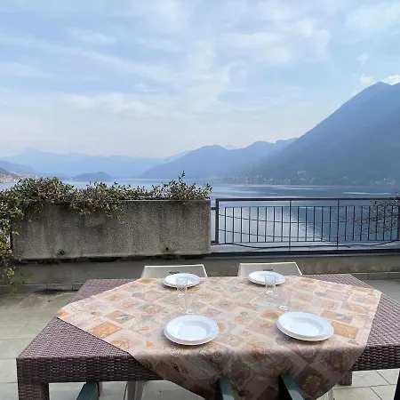 The Sky - Modern With Terrace View Apartment Argegno