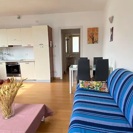 Apartment The Sky - Modern With Terrace View *