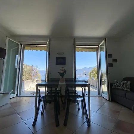 The Sky - Modern With Terrace View Apartment Argegno