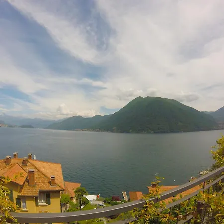 The Sky - Modern With Terrace View Apartment Argegno